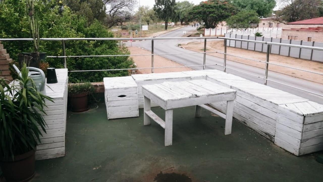 Tsumeb Backpackers & Safari Hostel Exterior foto